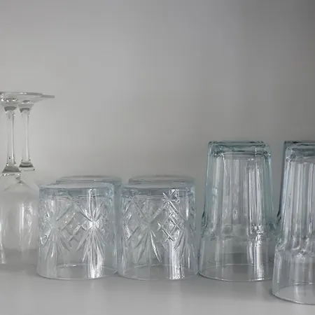 Point Apartment, Center *