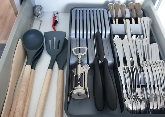 Point Apartment, Center 아파트